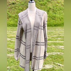 VGUC Absolutely Famous open front cardigan. 348W